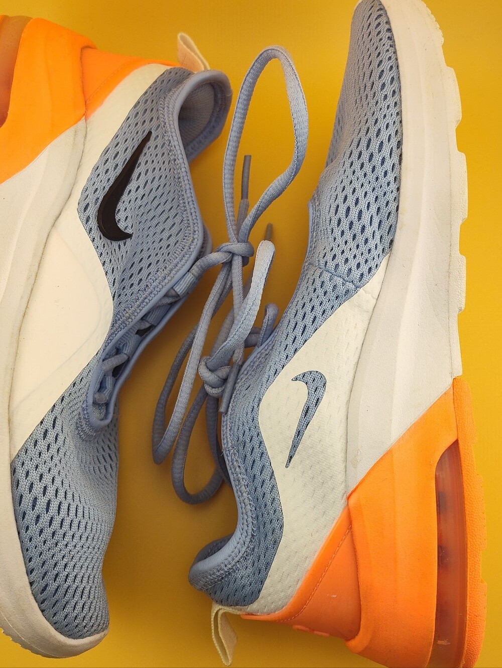 Nike Light Blue & Orange Mesh Air Max Sneakers size 6